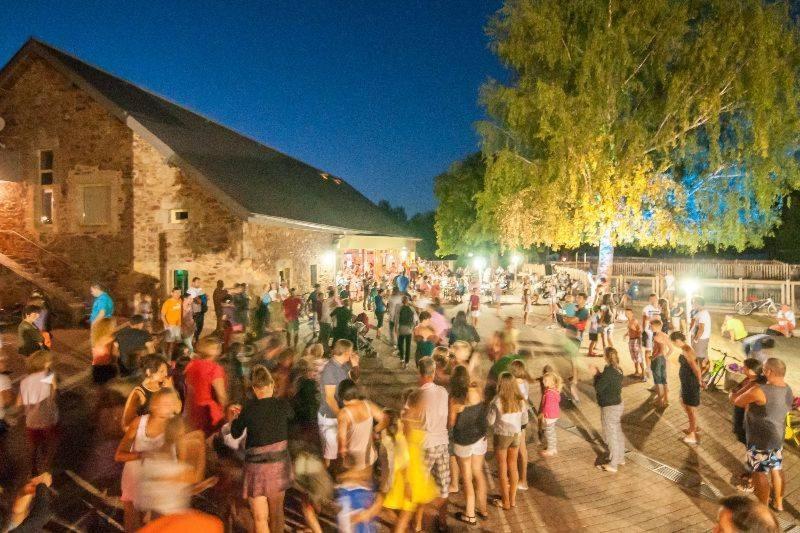 Camping Le Caussanel 호텔 Canet-de-Salars 외부 사진